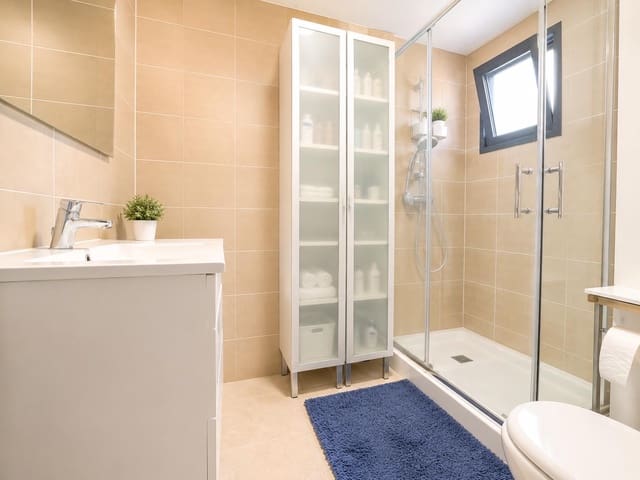 2 makuuhuone Huoneisto myytävänä paikassa Parque de la Reina, Arona - 240 000 € (Ref: 9891365)