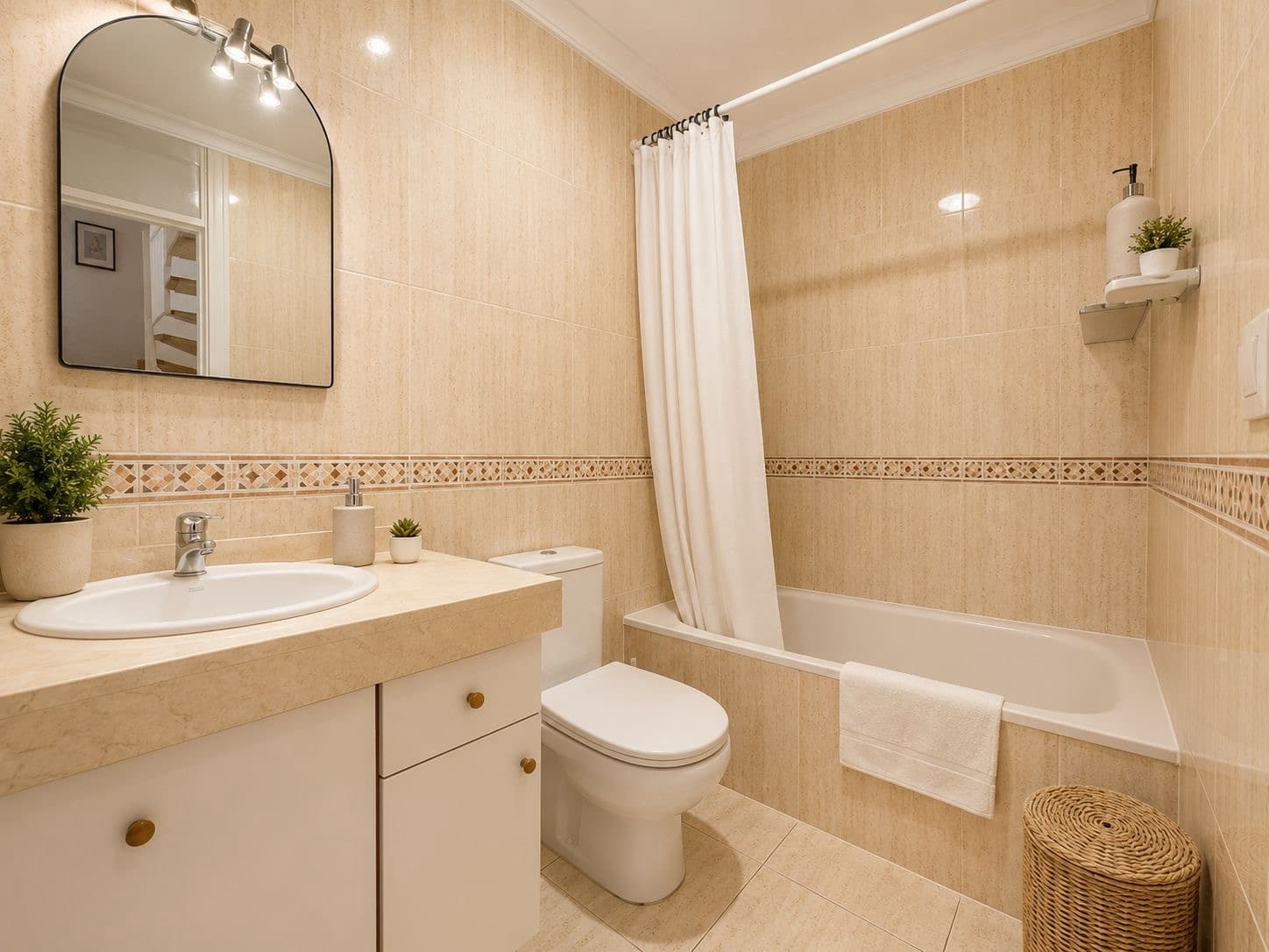2 bedroom Apartment for sale in Adeje with pool garage - € 299,000 (Ref: 9891404)