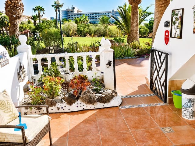 2 bedroom Apartment for sale in Amarilla Golf, San Miguel de Abona with pool - € 265,000 (Ref: 9909011)