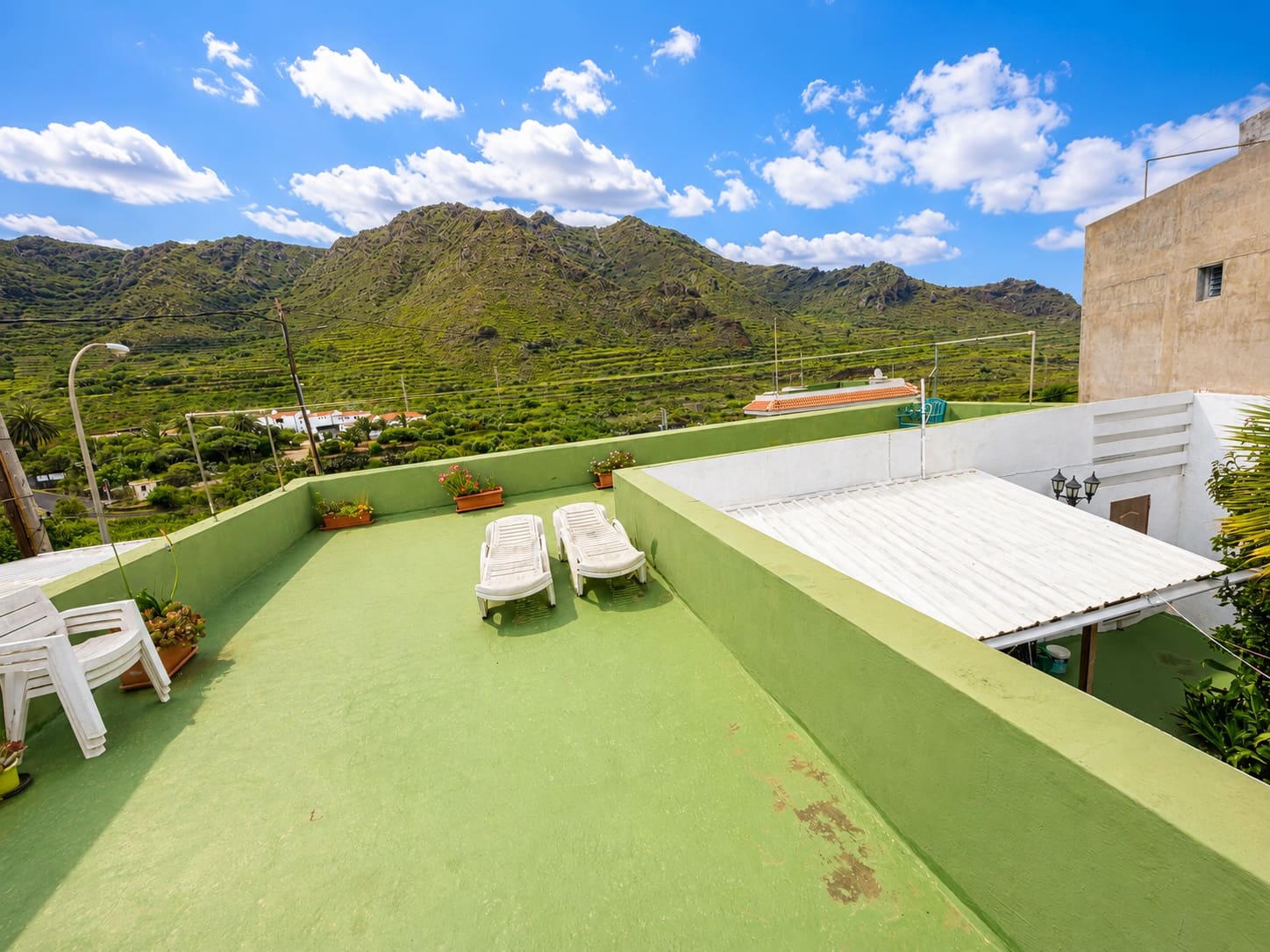 3 slaapkamer Bungalow te koop in Buenavista del Norte met garage - € 265.000 (Ref: 9909695)
