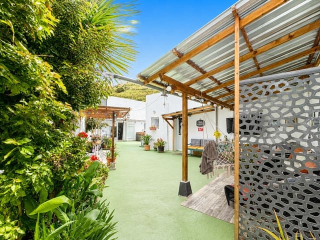 3 slaapkamer Bungalow te koop in Buenavista del Norte met garage - € 265.000 (Ref: 9909695)