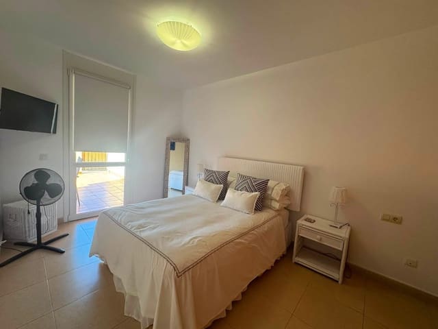 1 camera da letto Appartamento da affittare in Roque del Conde, Adeje con piscina - 1.200 € (Rif: 9997779)