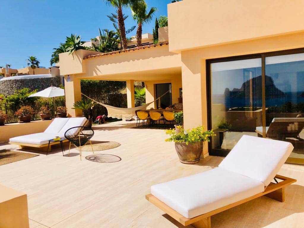 Apartamento de 3 habitaciones en San Jose / Sant Josep de Sa Talaia en alquiler con piscina - 4.800 € (Ref: 10097288)