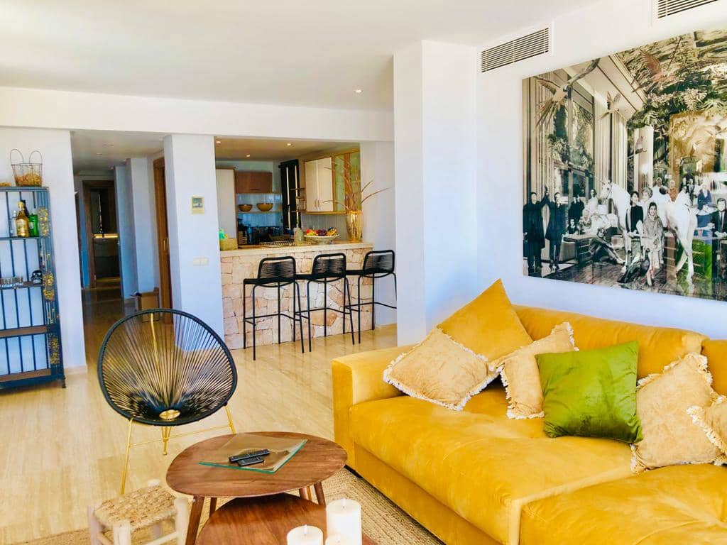 Apartamento de 3 habitaciones en San Jose / Sant Josep de Sa Talaia en alquiler con piscina - 4.800 € (Ref: 10097288)