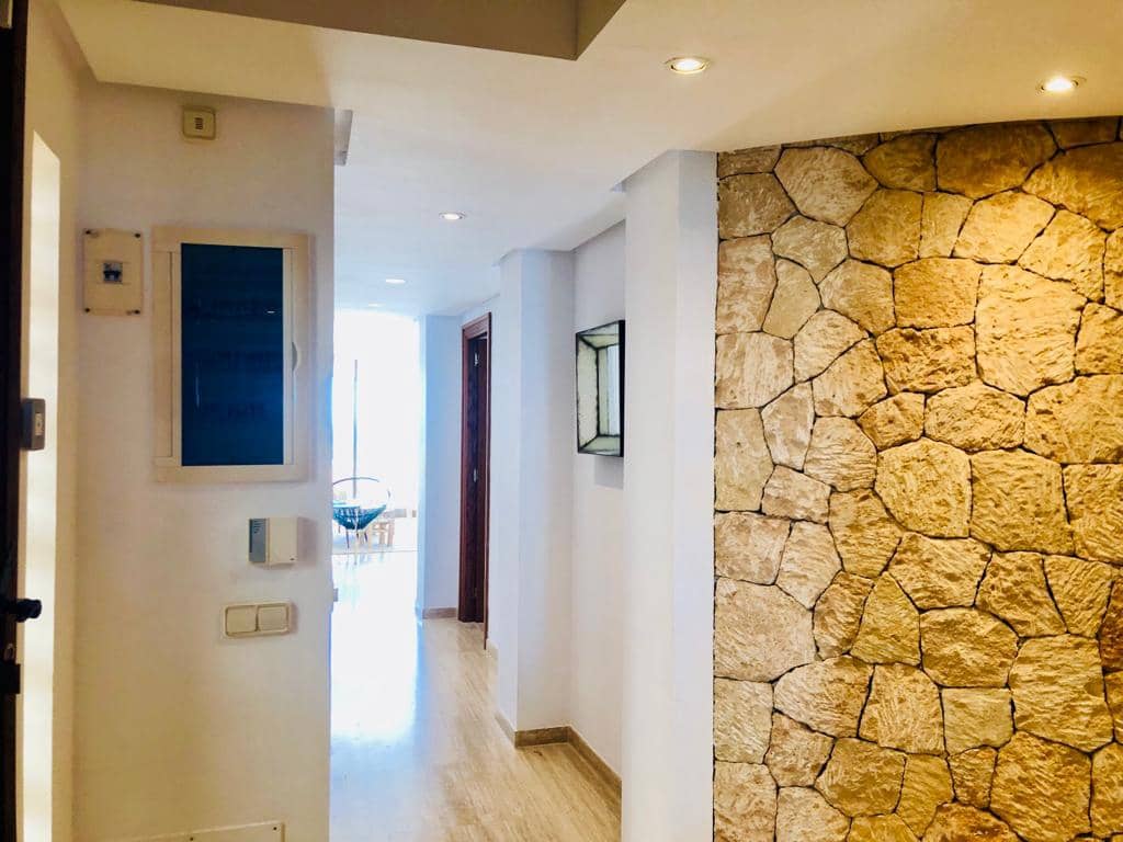 Apartamento de 3 habitaciones en San Jose / Sant Josep de Sa Talaia en alquiler con piscina - 4.800 € (Ref: 10097288)
