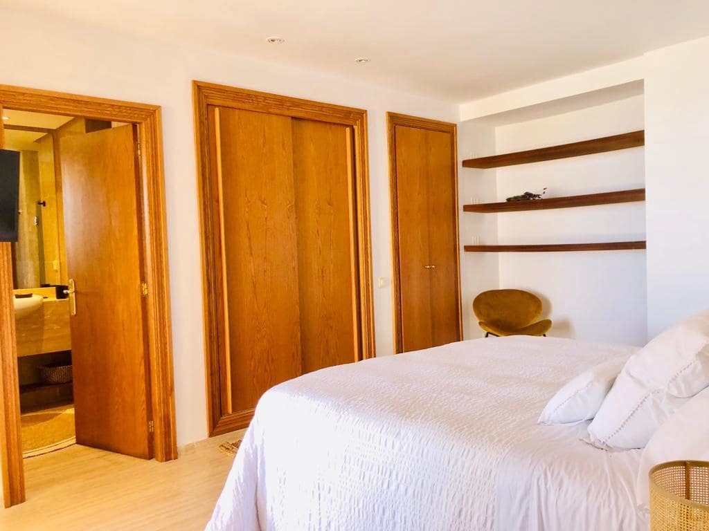 Apartamento de 3 habitaciones en San Jose / Sant Josep de Sa Talaia en alquiler con piscina - 4.800 € (Ref: 10097288)