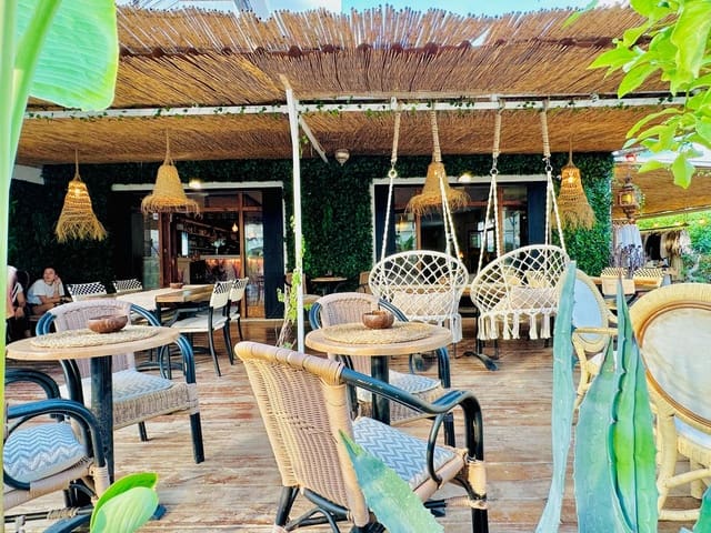 Kommersiell til leie i San Jose / Sant Josep de Sa Talaia - € 2 500 (Ref: 8494381)