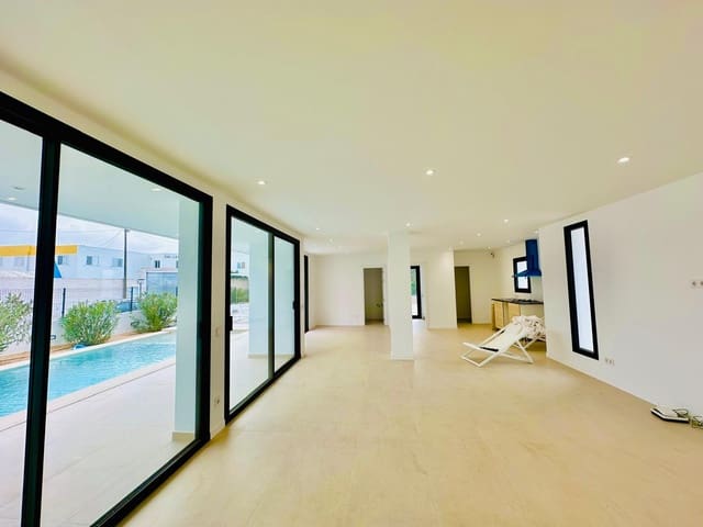 5 soveværelse Villa til salg i Sant Antoni de Portmany med swimmingpool garage - € 1.595.000 (Ref: 8854335)