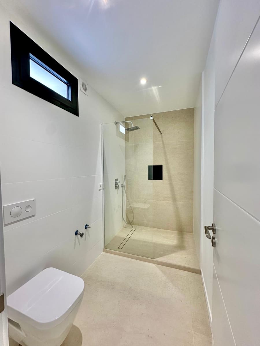 5 soverom Villa til salgs i Sant Antoni de Portmany med svømmebasseng garasje - € 1 595 000 (Ref: 8854335)