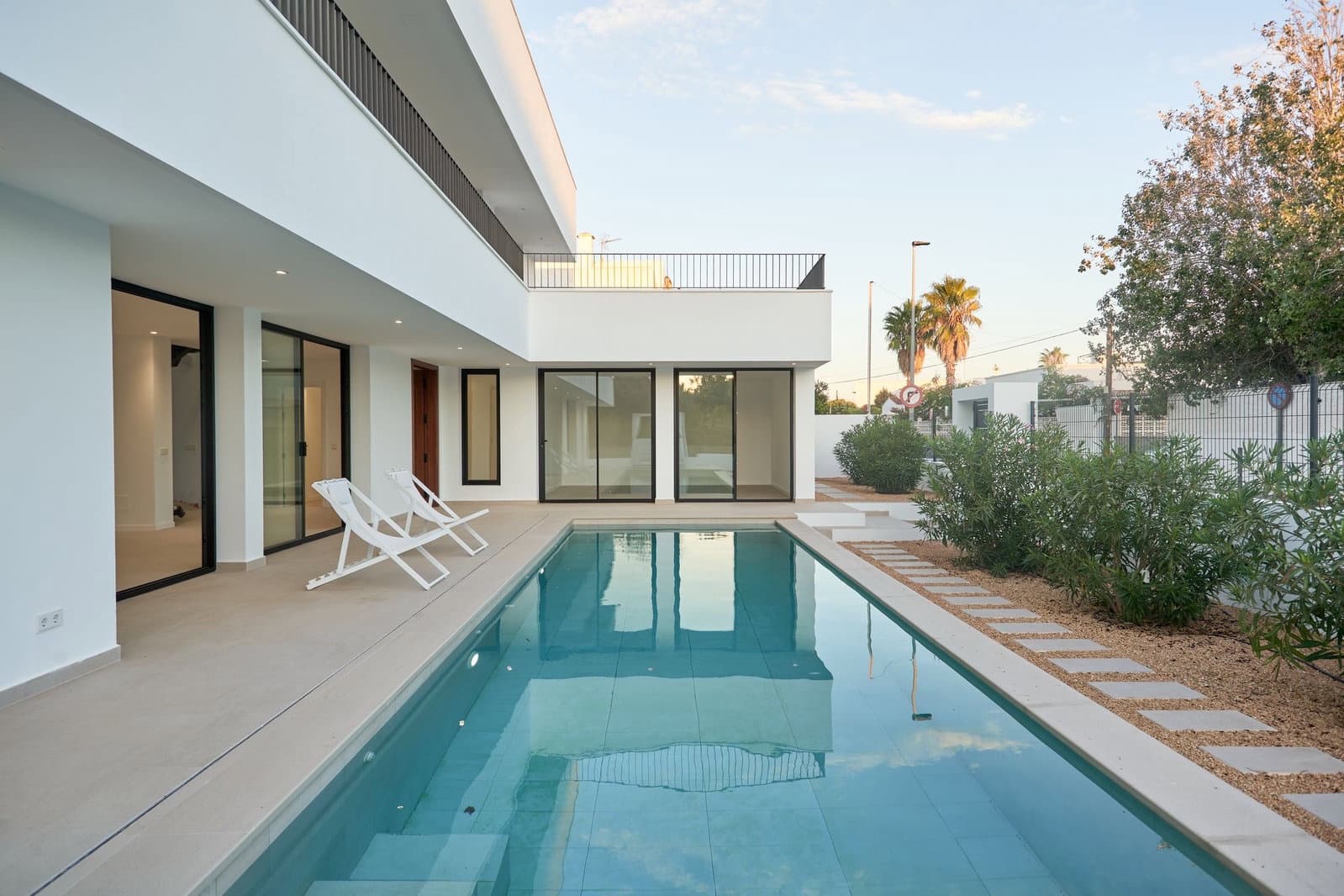 5 bedroom Villa for sale in Sant Antoni de Portmany with pool garage - € 1,595,000 (Ref: 8854335)