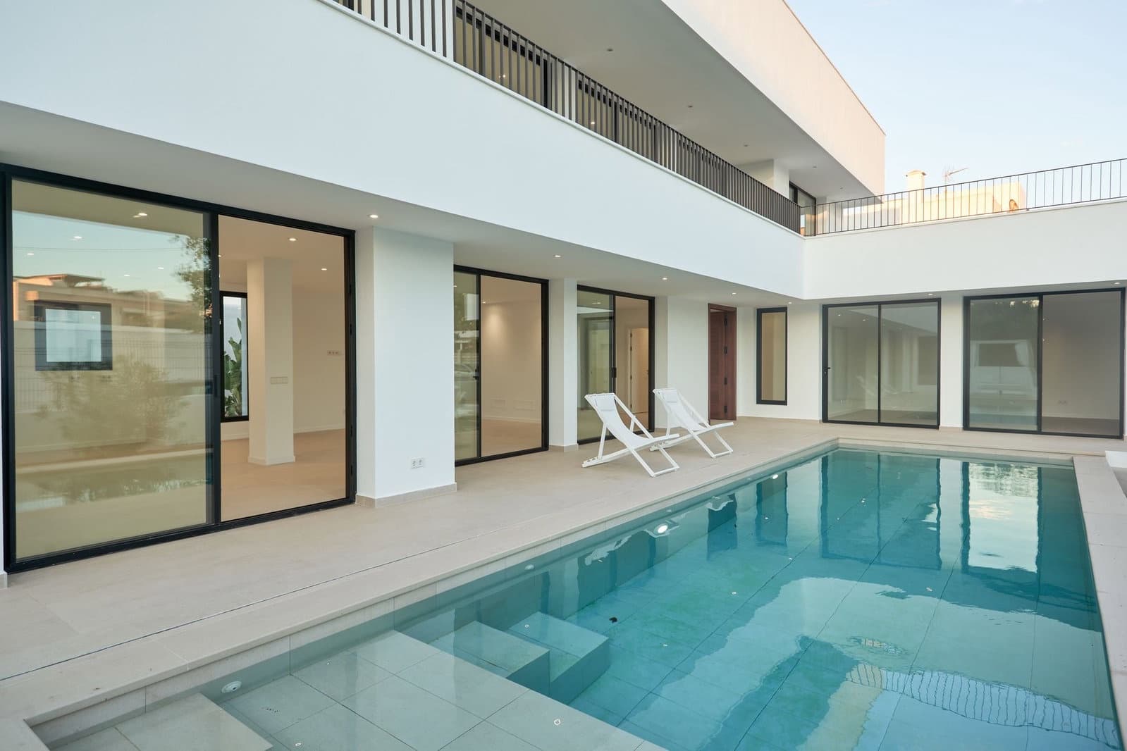 5 bedroom Villa for sale in Sant Antoni de Portmany with pool garage - € 1,595,000 (Ref: 8854335)
