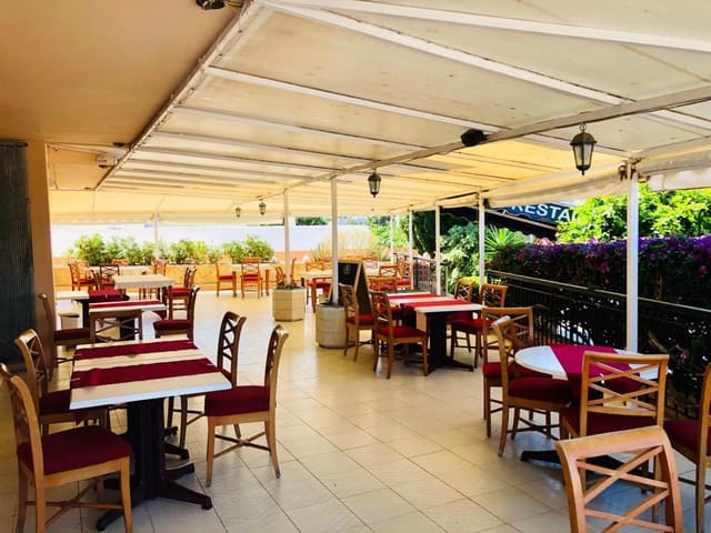 Kommersiell till salu i San Jose / Sant Josep de Sa Talaia - 2 300 000 € (Ref: 9101420)