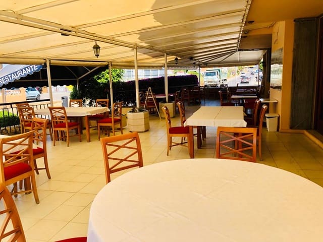 Kommersiell till salu i San Jose / Sant Josep de Sa Talaia - 2 300 000 € (Ref: 9101420)