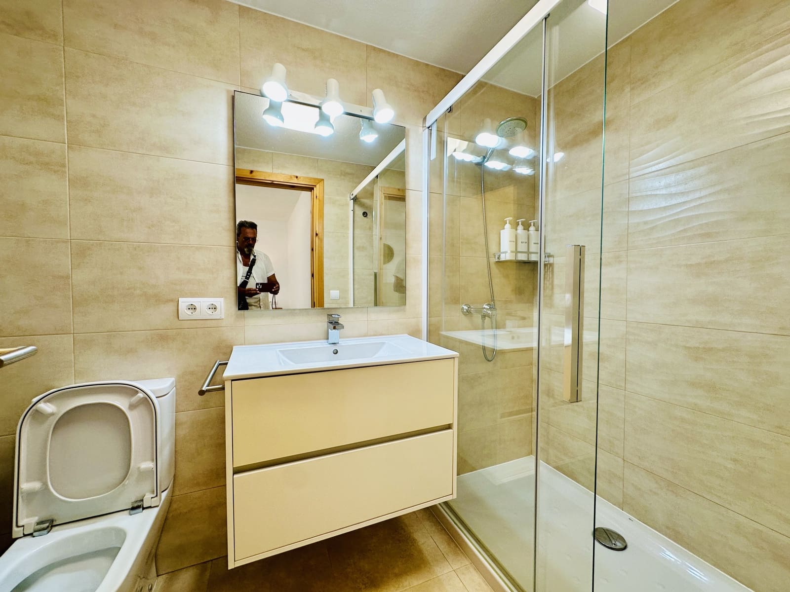 6 soveværelse Finca/Landehus til salg i Sant Joan de Labritja med swimmingpool garage - € 2.300.000 (Ref: 9165418)