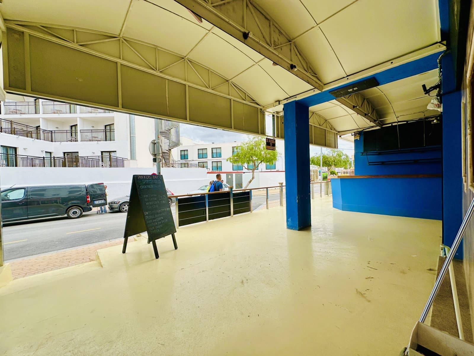 Commercial for sale in San Jose / Sant Josep de Sa Talaia - € 750,000 (Ref: 9216925)