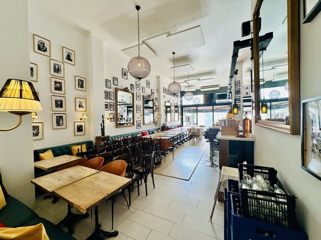 Commercieel te huur in Santa Eulalia / Santa Eularia - € 2.500 (Ref: 9248405)