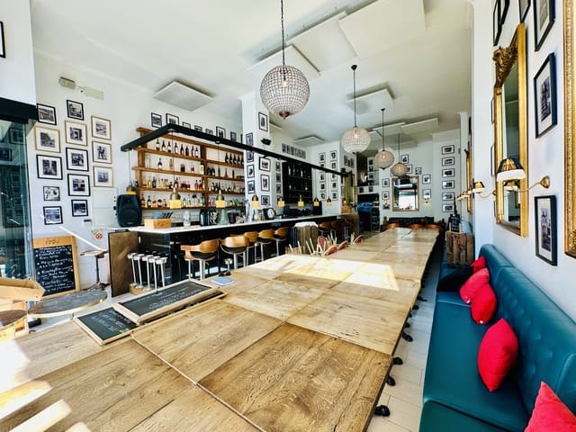 Commercieel te huur in Santa Eulalia / Santa Eularia - € 2.500 (Ref: 9248405)