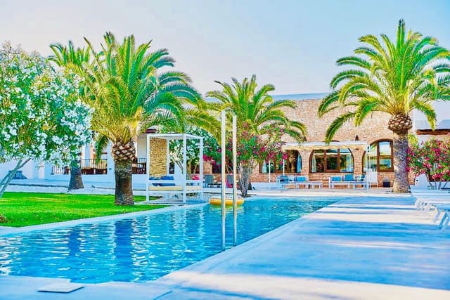 5 camera da letto Villa da affittare in Santa Eulalia / Santa Eularia con piscina garage - 10.500 € (Rif: 9341749)