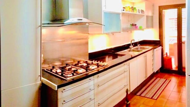 3 soveværelse Lejlighed til salg i Ibiza by - € 650.000 (Ref: 9352952)