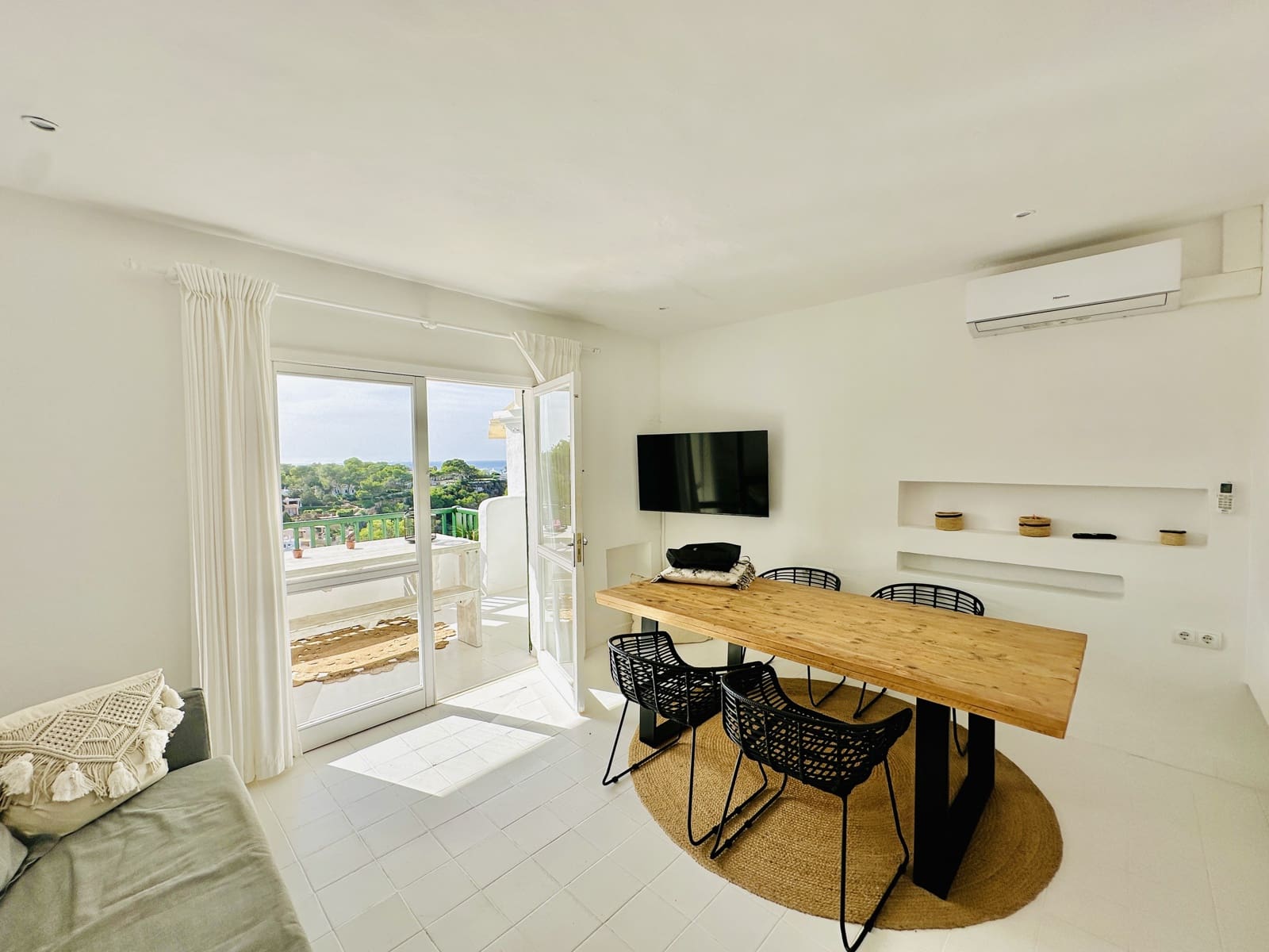 1 soveværelse Lejlighed til salg i San Jose / Sant Josep de Sa Talaia med swimmingpool - € 440.000 (Ref: 9388835)