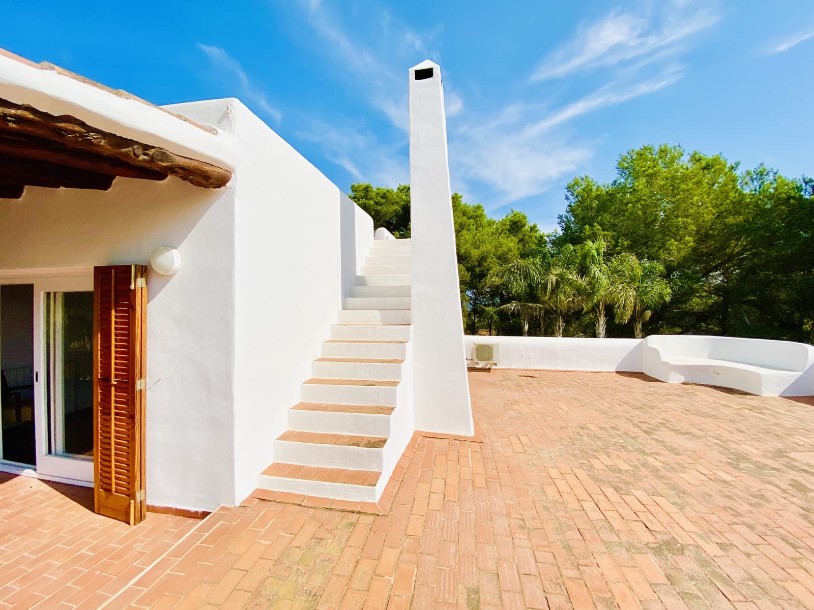 Chalet de 7 habitaciones en Sant Joan de Labritja en alquiler con piscina garaje - 6.700 € (Ref: 9467913)