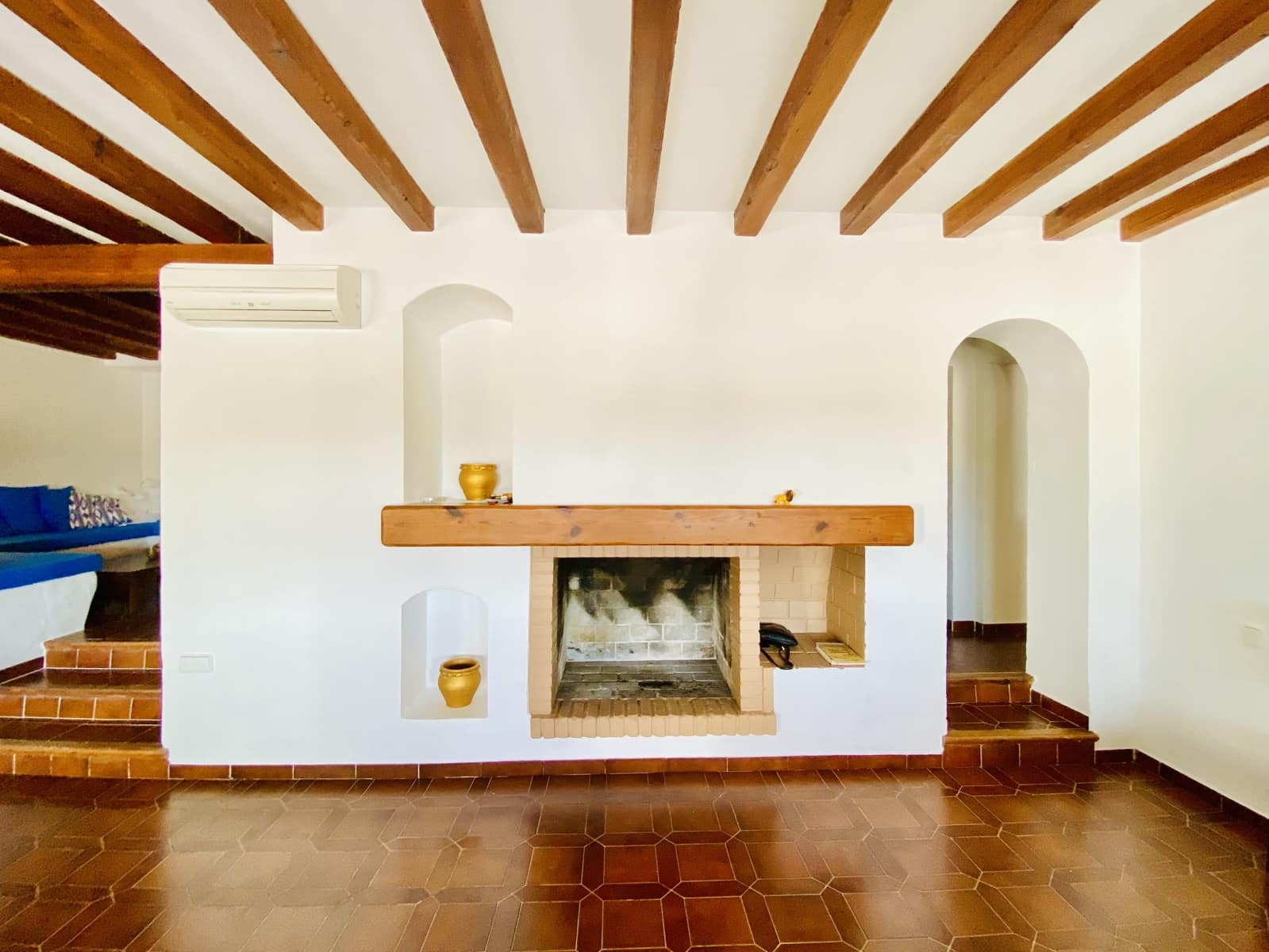 Chalet de 7 habitaciones en Sant Joan de Labritja en alquiler con piscina garaje - 6.700 € (Ref: 9467913)