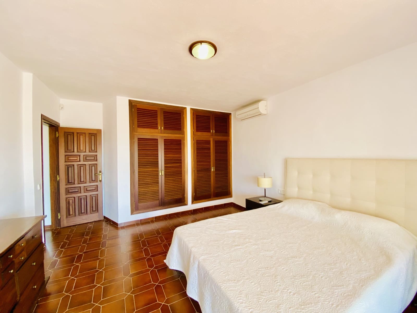 Chalet de 7 habitaciones en Sant Joan de Labritja en alquiler con piscina garaje - 6.700 € (Ref: 9467913)