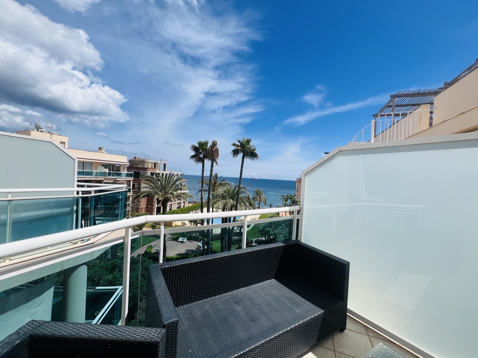 3 quarto Apartamento para venda em Playa d'en Bossa com piscina garagem - 795 000 € (Ref: 9470735)