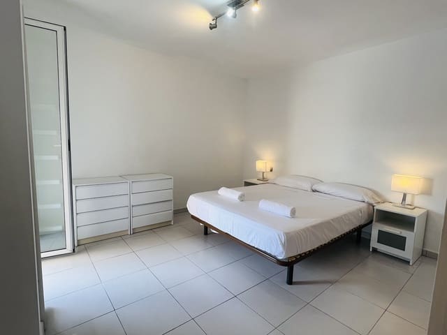 3 quarto Apartamento para venda em Playa d'en Bossa, San Jose / Sant Josep de Sa Talaia com piscina garagem - 795 000 € (Ref: 9470735)