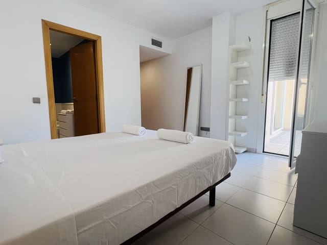 3 quarto Apartamento para venda em Playa d'en Bossa, San Jose / Sant Josep de Sa Talaia com piscina garagem - 795 000 € (Ref: 9470735)