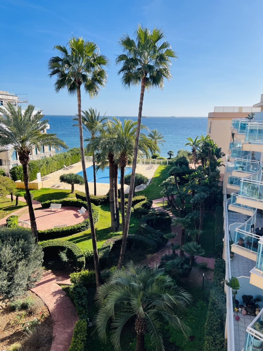 3 bedroom Apartment for sale in Playa d'en Bossa with pool garage - € 795,000 (Ref: 9470735)