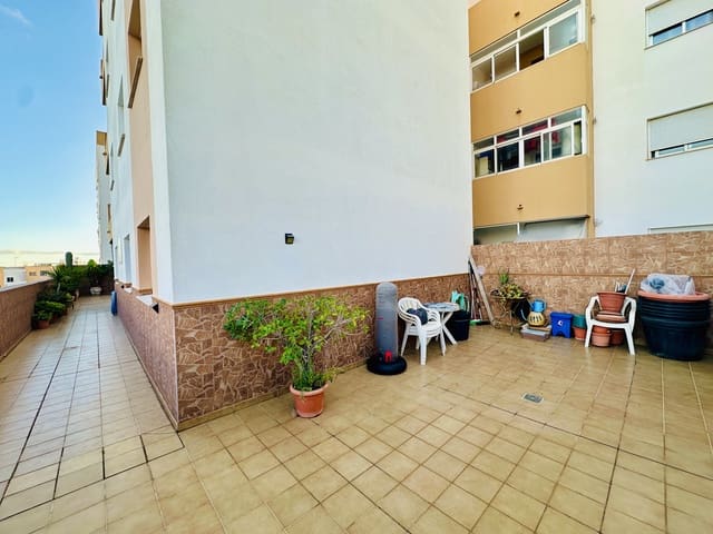 3 soveværelse Lejlighed til salg i Santa Eulalia / Santa Eularia - € 765.000 (Ref: 9498092)