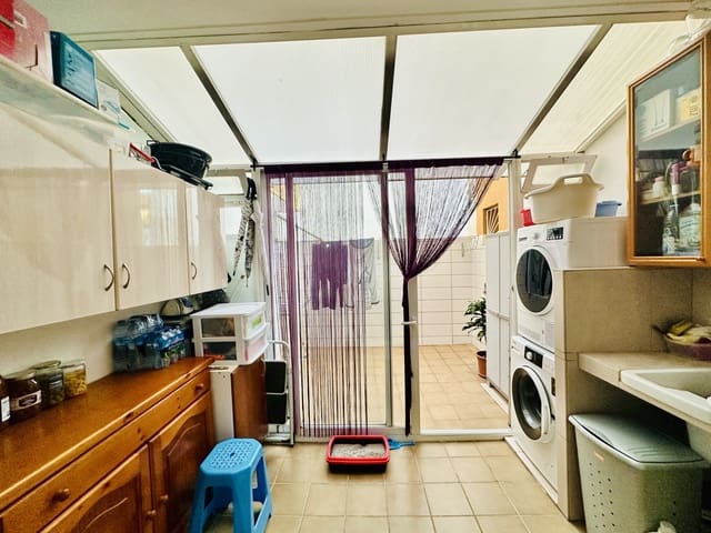 3 soveværelse Lejlighed til salg i Santa Eulalia / Santa Eularia - € 765.000 (Ref: 9498092)