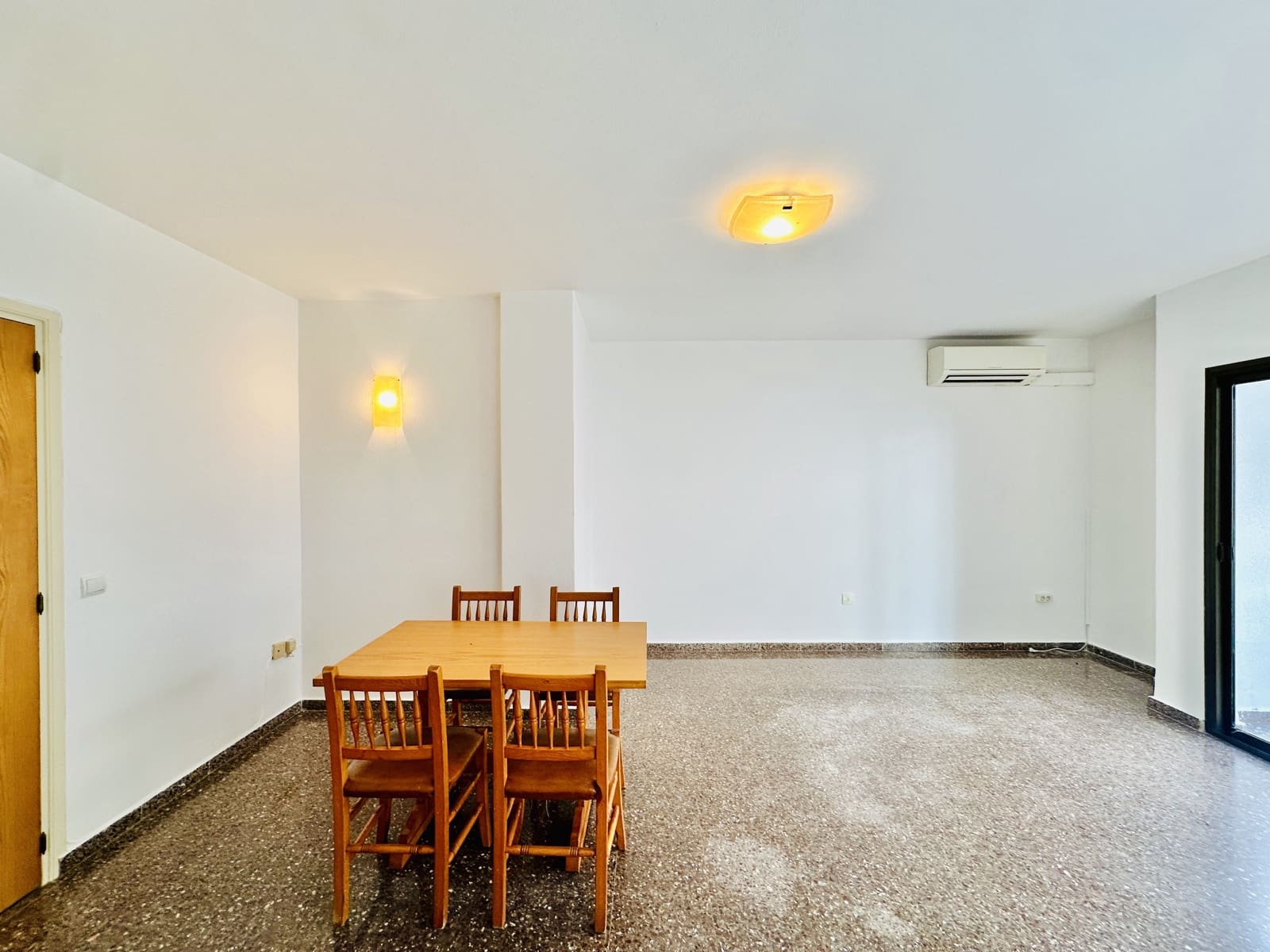 Apartamento de 2 habitaciones en Santa Eulalia / Santa Eularia en venta - 499.000 € (Ref: 9575456)