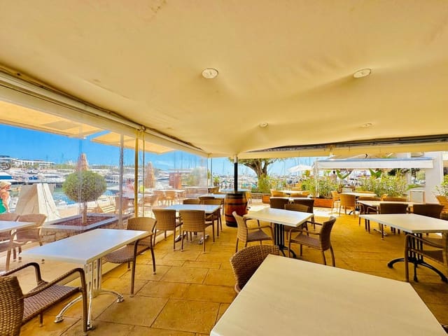 Local Commercial à louer à Santa Eulalia / Santa Eularia - 4 000 € (Ref: 9671147)