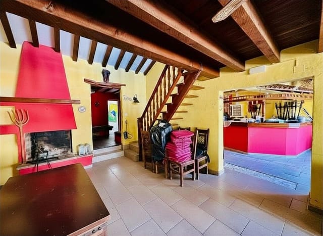Kommersiell till salu i San Jose / Sant Josep de Sa Talaia - 1 290 000 € (Ref: 9711132)
