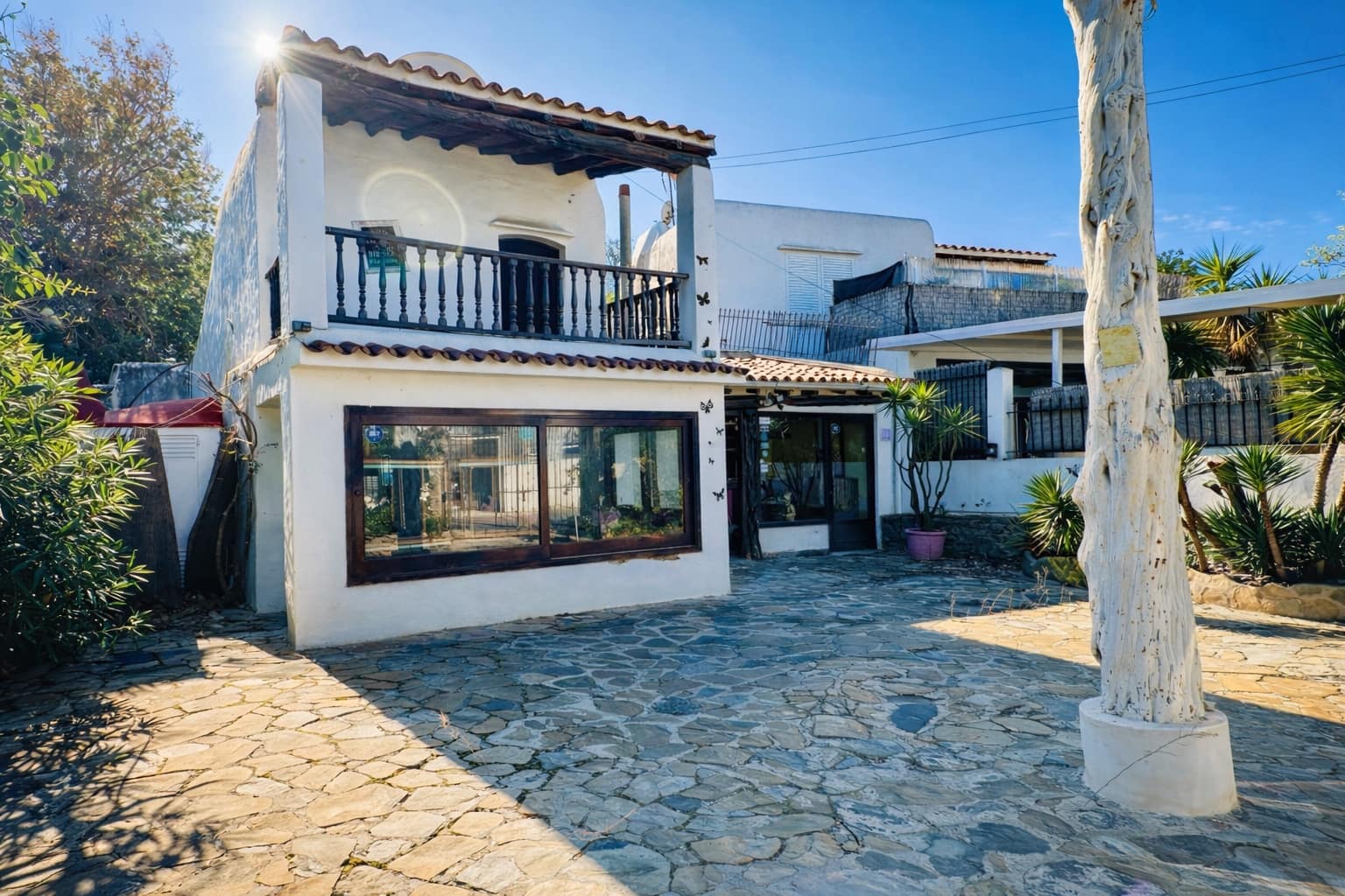 Commercieel te koop in San Jose / Sant Josep de Sa Talaia - € 1.290.000 (Ref: 9711132)