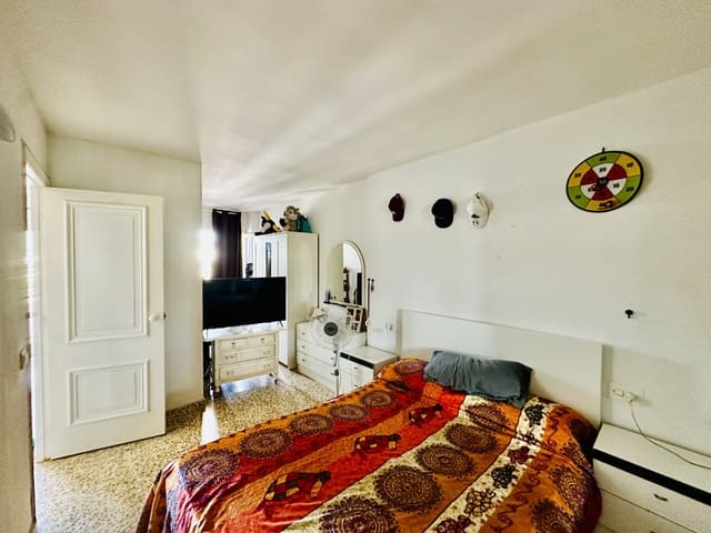 3 sovrum Lägenhet till salu i Santa Eulalia / Santa Eularia - 470 000 € (Ref: 9892748)