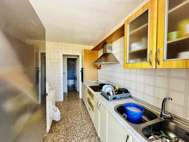 3 sovrum Lägenhet till salu i Santa Eulalia / Santa Eularia - 470 000 € (Ref: 9892748)