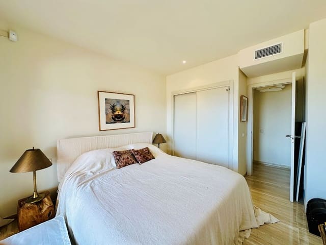 Apartamento de 2 habitaciones en San Jose / Sant Josep de Sa Talaia en alquiler con piscina garaje - 6.800 € (Ref: 9932445)
