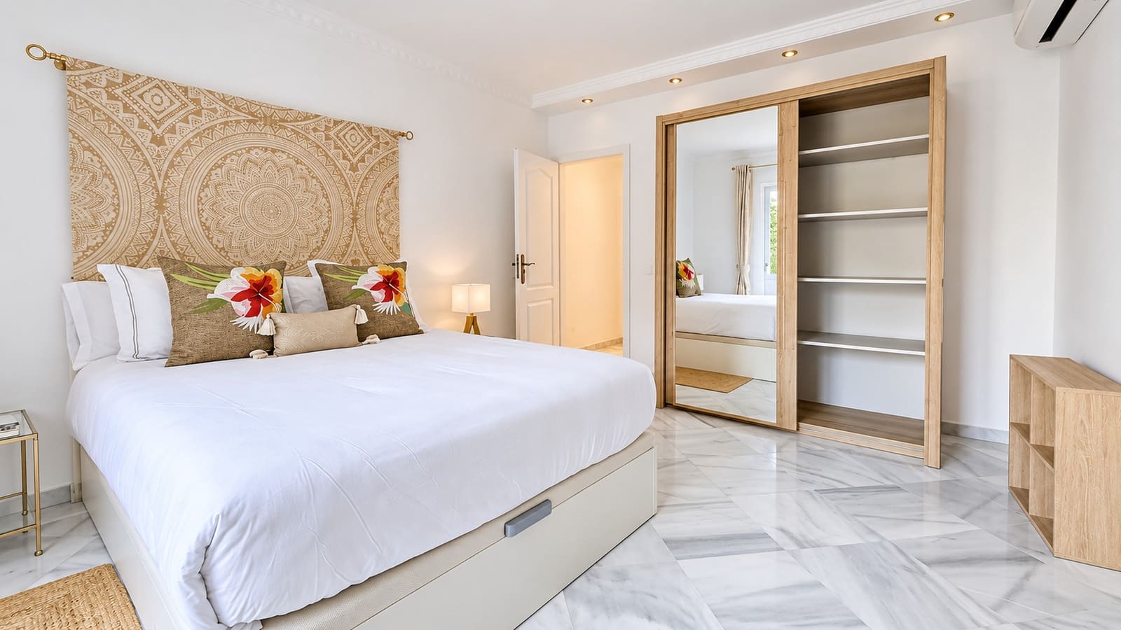 4 sypialnia Willa do wynajęcia w Marbella z basenem garażem - 5 500 € (Ref: 10109381)