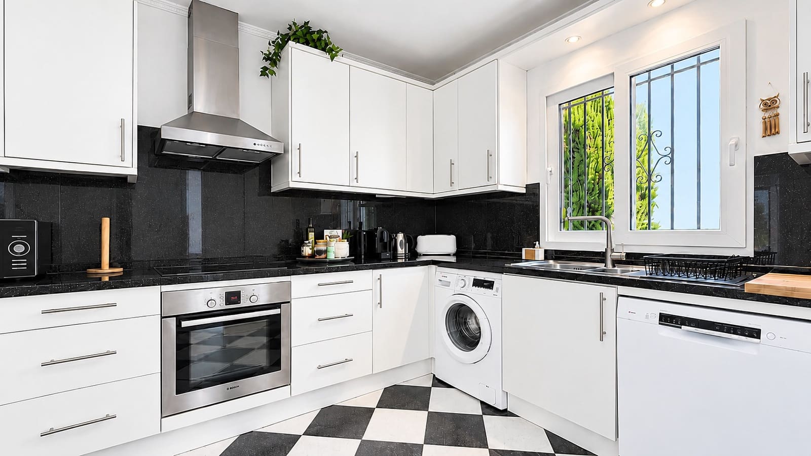 4 sypialnia Willa do wynajęcia w Marbella z basenem garażem - 5 500 € (Ref: 10109381)
