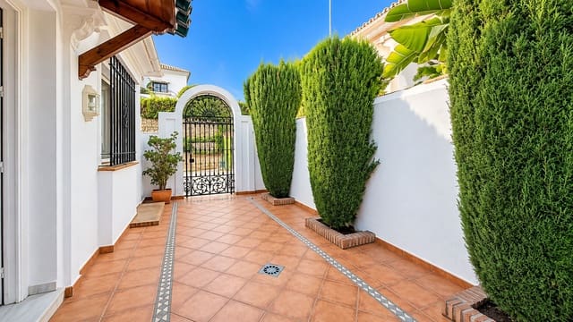 4 sypialnia Willa do wynajęcia w Nagüeles Alto, Marbella z basenem garażem - 5 500 € (Ref: 10109381)