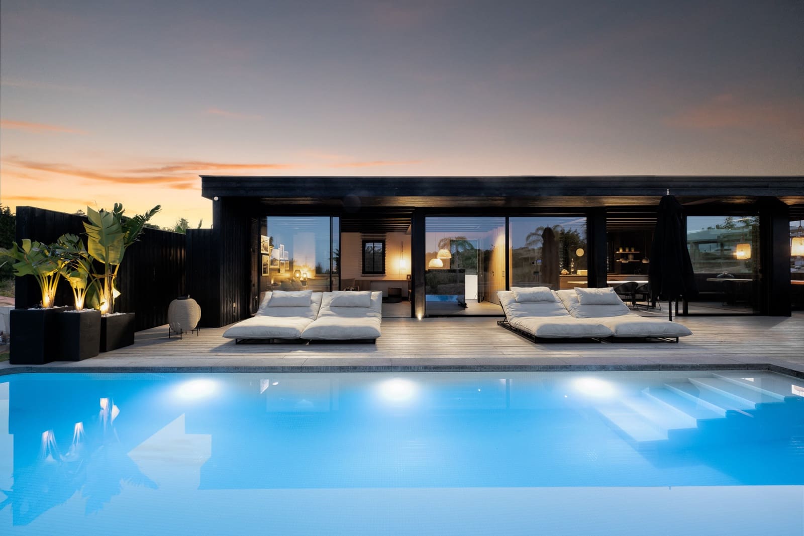 4 slaapkamer Villa te koop in Estepona met zwembad garage - € 1.190.000 (Ref: 10115587)