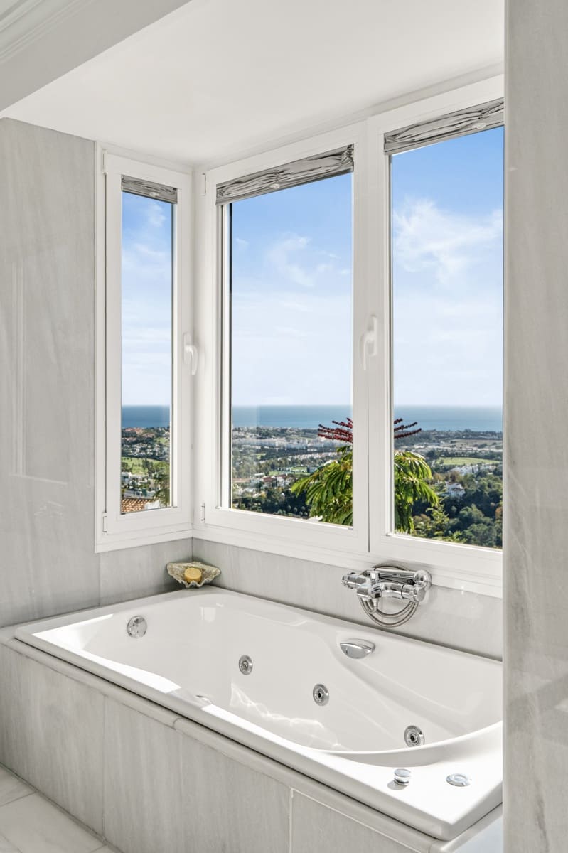 3 sovrum Takvåning till salu i Benahavis med pool garage - 1 395 000 € (Ref: 10115589)
