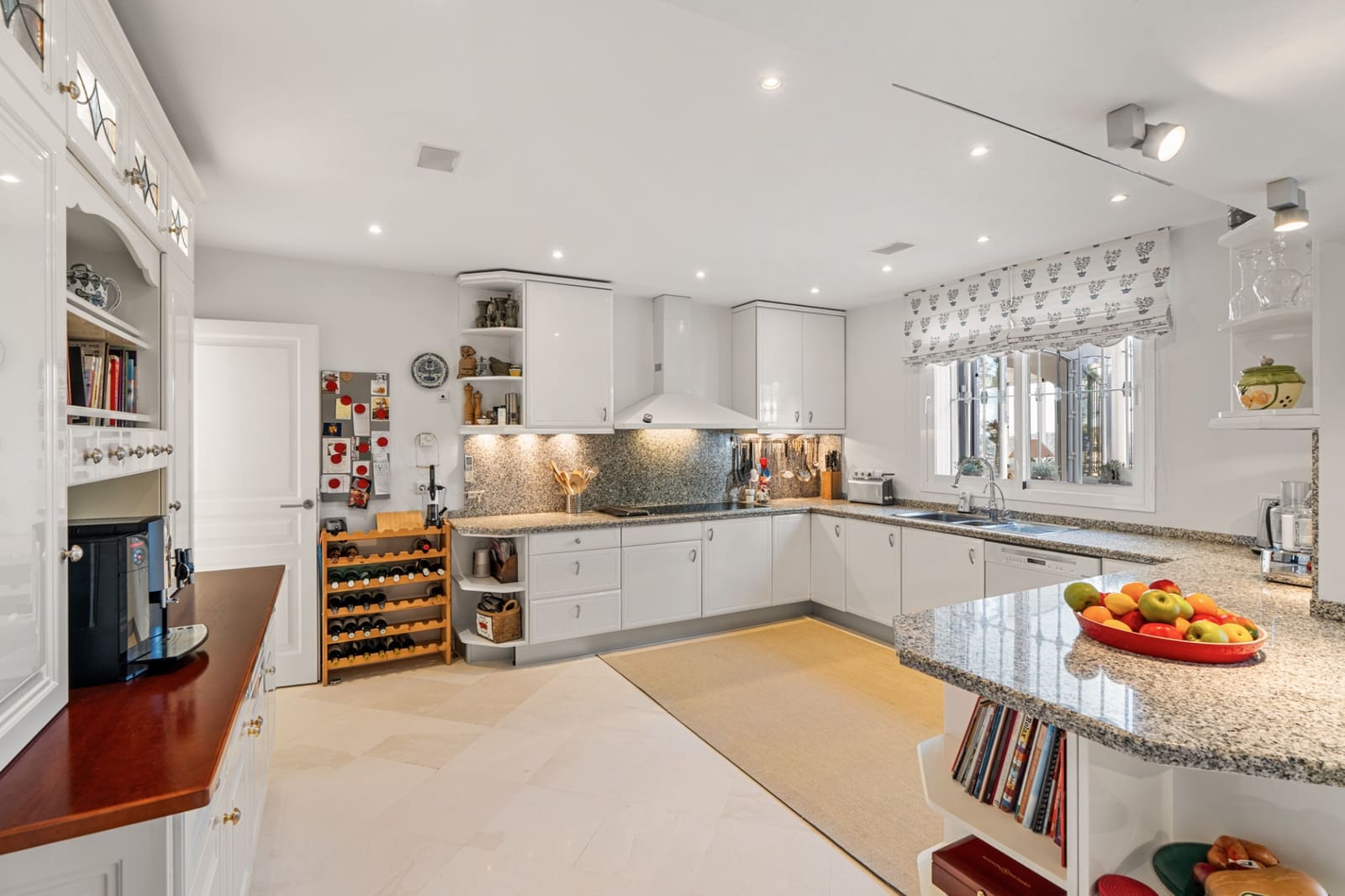 3 sovrum Takvåning till salu i Benahavis med pool garage - 1 395 000 € (Ref: 10115589)
