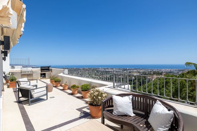 4 sovrum Takvåning till salu i Benahavís med pool garage - 1 795 000 € (Ref: 10115590)