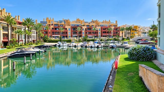3 makuuhuone Huoneisto myytävänä paikassa Puerto de Sotogrande - La Marina, San Roque mukana uima-altaan - 680 000 € (Ref: 10119063)