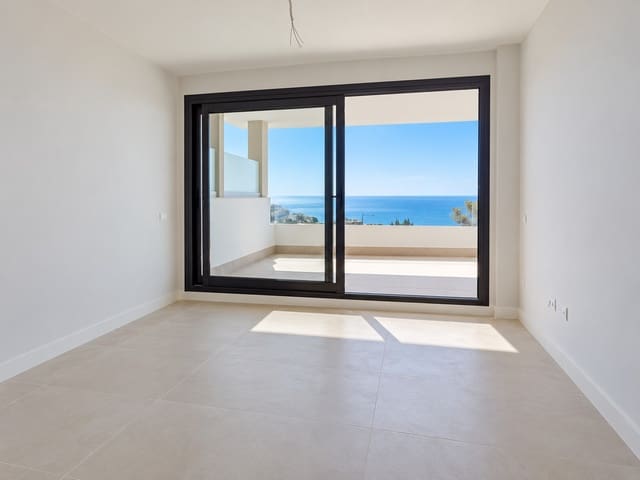 2 chambre Penthouse à vendre à Benalmadena Costa, Benalmádena avec piscine garage - 643 000 € (Ref: 10119064)