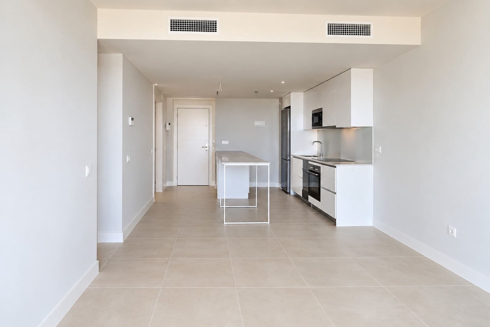Ático de 2 habitaciones en Benalmadena Costa en venta con piscina garaje - 643.000 € (Ref: 10119064)